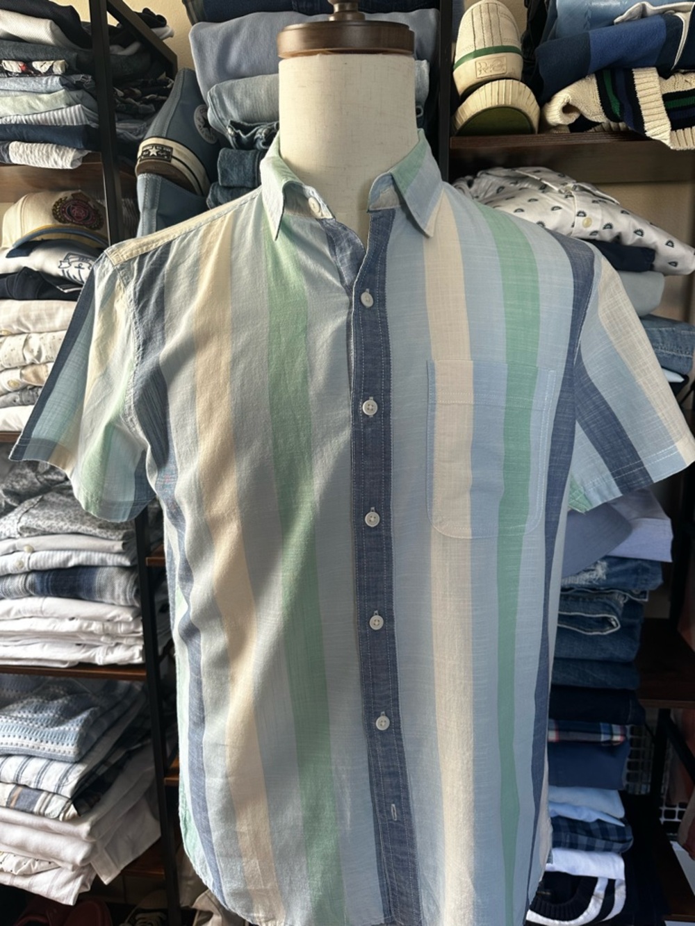Men's Short-Sleeve Vertical Stripe Button-Up Shirt in Light Blue & Green